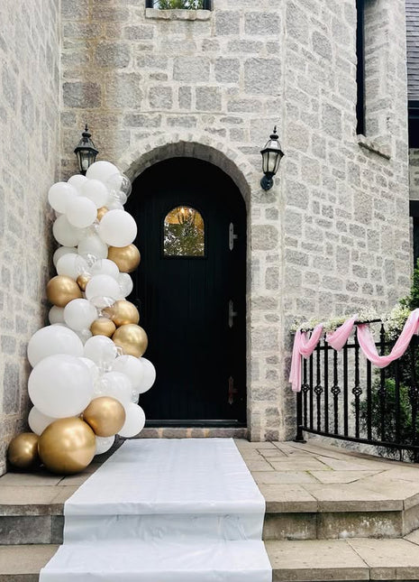 Décoration d’Entrée Élégante avec Ballons